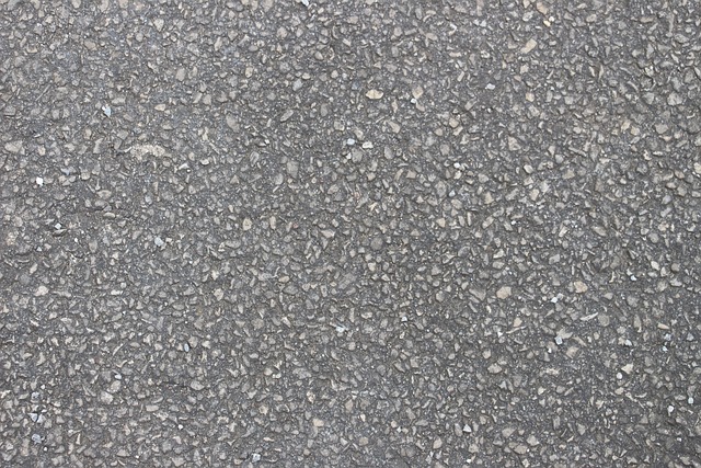 asphalt-contractors-asphalt-repair-640x480-4980691.jpeg