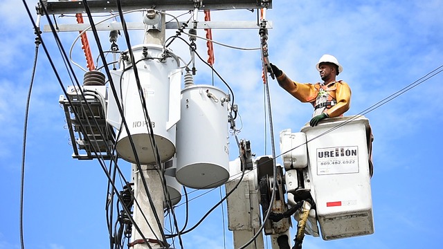 electrician-640x480-8088610.jpeg