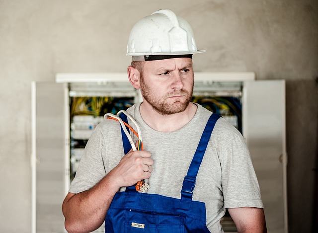 electrician-640x480-514039.jpeg