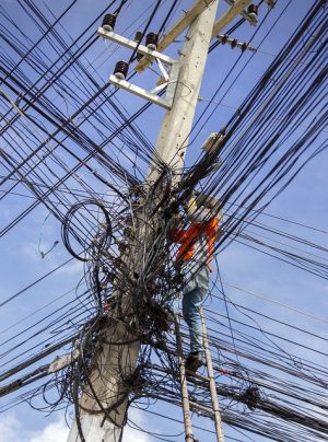 electrician-640x480-10736201.jpeg