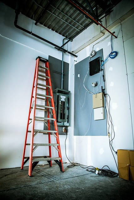 electrician-640x480-23474796.jpeg