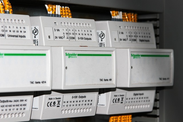 electrician-640x480-42241116.jpeg