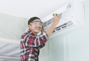electrician-640x480-65601649.jpeg