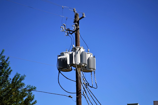 electrician-640x480-86379322.jpeg
