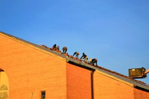 roofer-640x480-28471105.jpeg