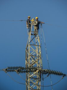 electrician-640x480-61386814.jpeg