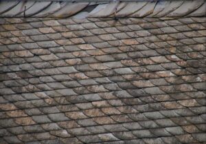 roofer-640x480-25188203.jpeg