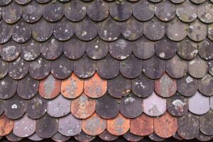 roofer-640x480-85131085.jpeg