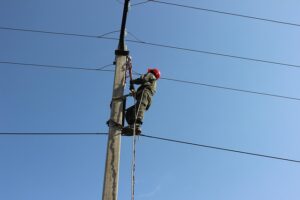 electrician-640x480-34895064.jpeg