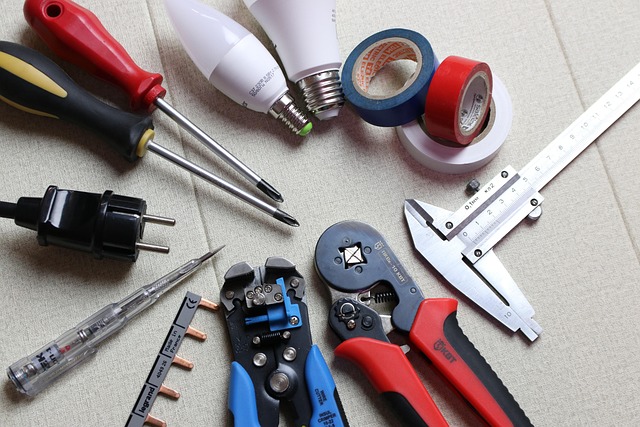 electrician-640x480-86390368.jpeg