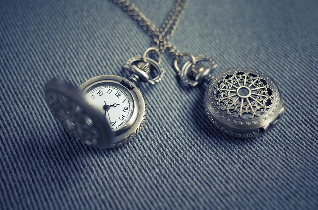 jewelries-640x480-23267072.jpeg